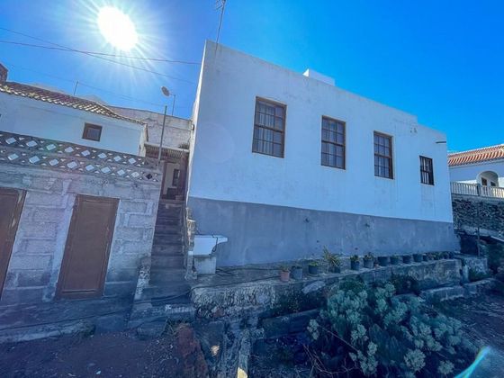 Foto 1 de Casa adossada en venda a calle Abraham Martín de 3 habitacions amb terrassa i piscina