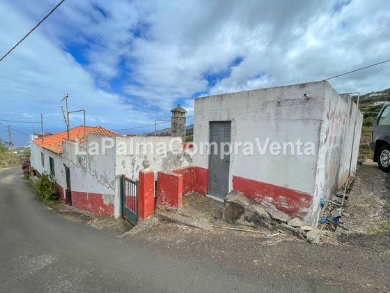 Foto 1 de Casa adossada en venda a calle Lomo Romero de 4 habitacions amb terrassa i jardí