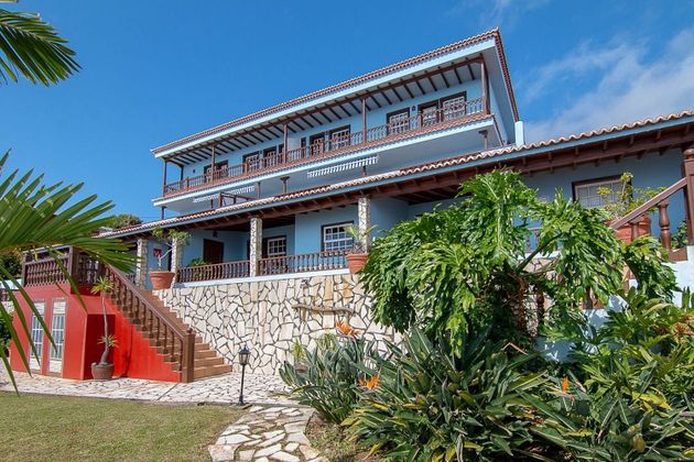 Foto 1 de Chalet en venta en Puntallana de 11 habitaciones con terraza y piscina