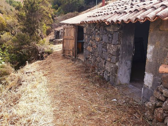 Foto 1 de Casa rural en venda a calle Catela de 1 habitació amb jardí