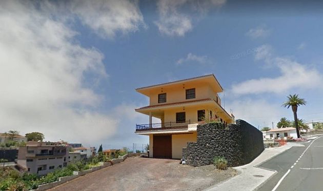 Foto 2 de Venta de chalet en carretera General Tijarafe de 5 habitaciones con terraza y garaje