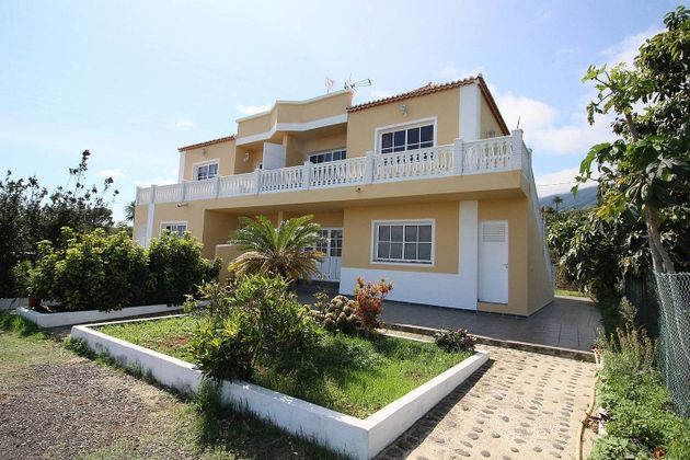 Foto 1 de Xalet en venda a Breña Baja de 8 habitacions amb terrassa i garatge
