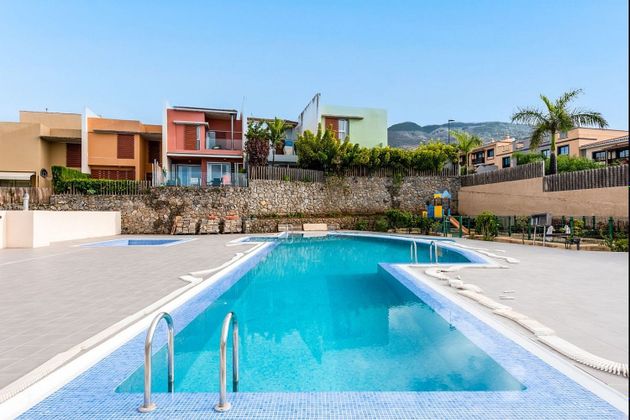 Foto 2 de Casa en venda a avenida Los Pesqueros de 3 habitacions amb terrassa i piscina