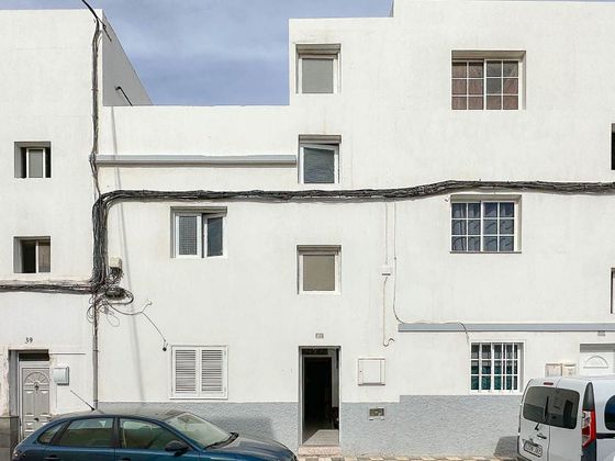 Foto 2 de Casa en venda a calle Juan de Cardona de 7 habitacions amb terrassa i piscina