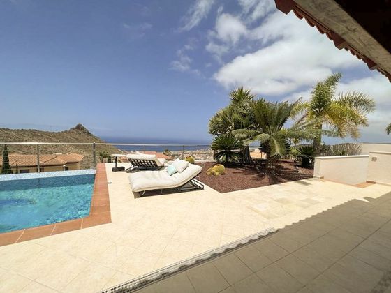 Foto 1 de Pis en venda a Costa Adeje de 4 habitacions amb terrassa i piscina
