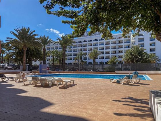 Foto 2 de Pis en venda a Los Cristianos - Playa de las Américas de 1 habitació amb piscina i balcó