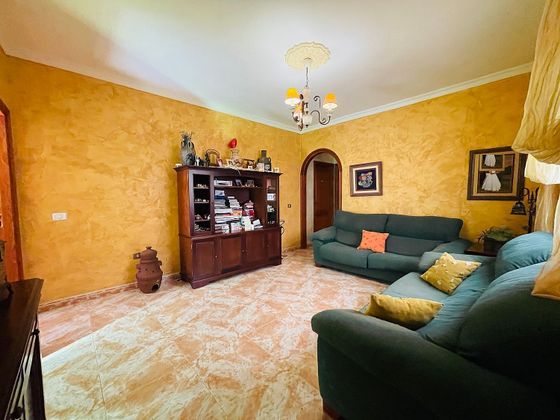 Foto 1 de Casa en venda a El Sobradillo - El Llano del Moro de 4 habitacions amb terrassa i garatge