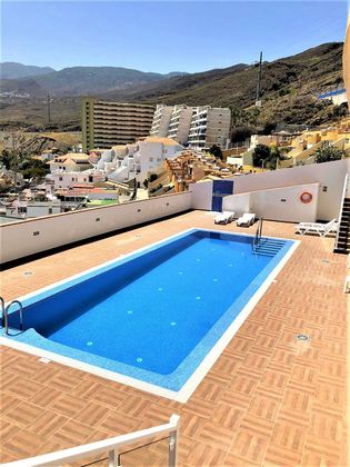 Foto 1 de Casa adosada en venta en Tabaiba de 3 habitaciones con terraza y piscina