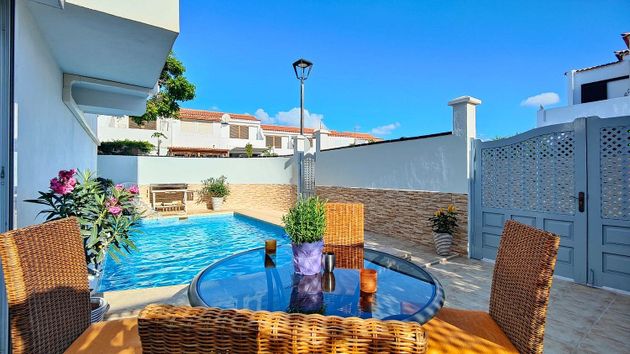Foto 1 de Casa en venda a Costa Blanca - Las Galletas de 3 habitacions amb terrassa i piscina