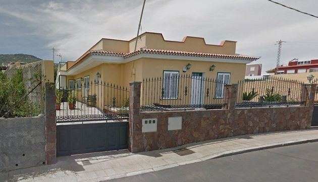 Foto 1 de Xalet en venda a calle Juan Fernandez de 3 habitacions amb piscina
