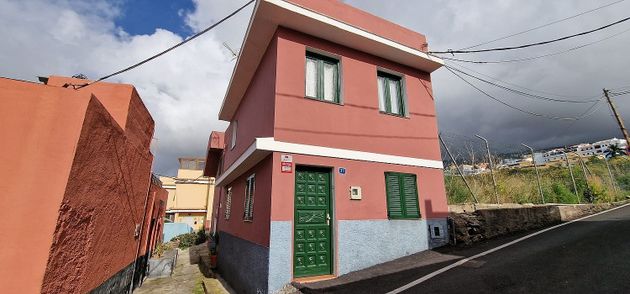 Foto 1 de Chalet en venta en Montaña-Zamora-Cruz Santa-Palo Blanco de 4 habitaciones con jardín