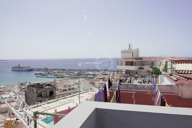 Foto 2 de Venta de piso en Los Cristianos - Playa de las Américas de 4 habitaciones con terraza
