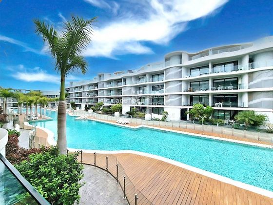 Foto 1 de Pis en venda a Palm - Mar de 2 habitacions amb terrassa i piscina