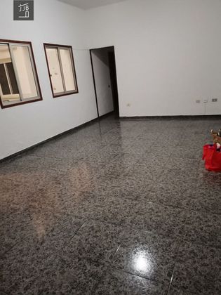 Foto 1 de Venta de piso en Vistabella de 3 habitaciones y 96 m²