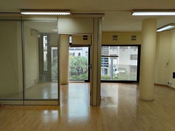 Foto 2 de Oficina en venda a plaza Alferez Provisional amb ascensor