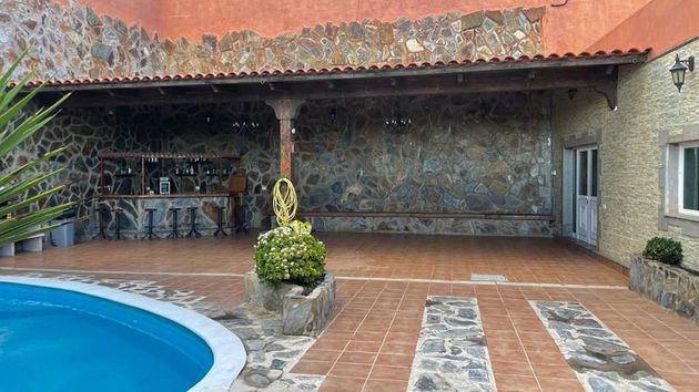 Foto 2 de Xalet en venda a Tamaraceite de 3 habitacions amb terrassa i piscina