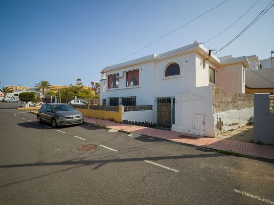 Foto 2 de Chalet en venta en calle Murcia de 3 habitaciones con terraza y piscina