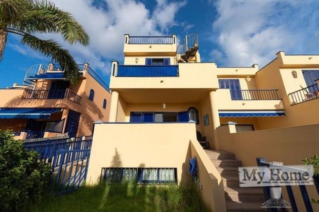 Foto 2 de Casa adosada en venta en calle Mar Caspio de 3 habitaciones con terraza y piscina