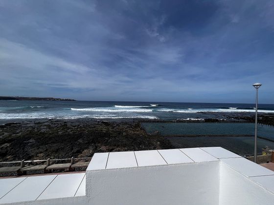 Foto 2 de Xalet en venda a Gáldar de 3 habitacions amb terrassa i piscina