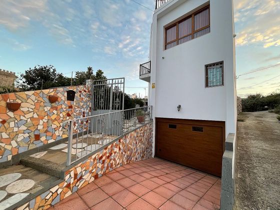 Foto 1 de Xalet en venda a calle Frontón de 3 habitacions amb terrassa i garatge