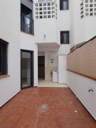 Foto 1 de Venta de piso en calle Juan Hidalgo de 3 habitaciones con garaje y ascensor
