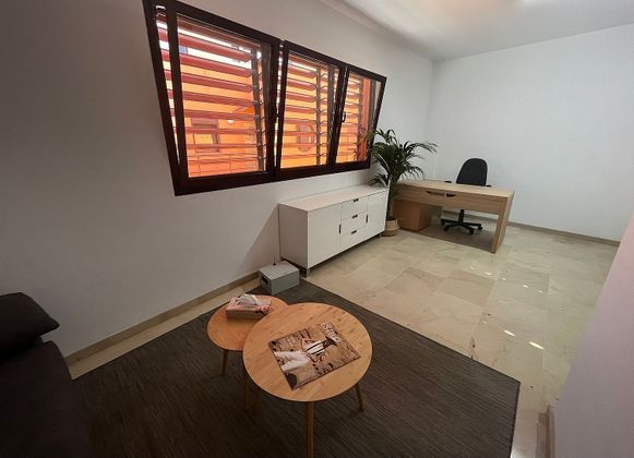 Foto 2 de Alquiler de oficina en avenida Juan Carlos I de 30 m²
