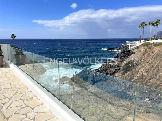 Foto 2 de Casa en venda a Acantilados de Los Gigantes de 3 habitacions amb terrassa i piscina