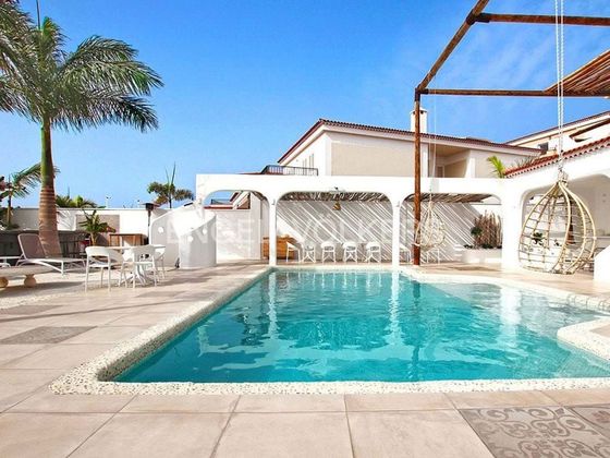 Foto 1 de Casa en venda a Puerto de Santiago de 7 habitacions amb terrassa i piscina