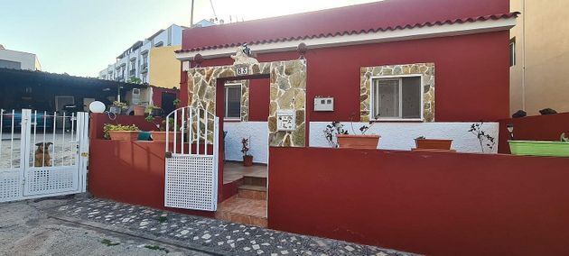 Foto 2 de Chalet en venta en Las Caletillas-Punta Larga de 2 habitaciones con terraza