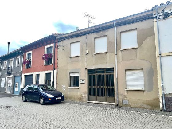 Foto 1 de Casa en venda a Villares de Órbigo de 2 habitacions i 288 m²