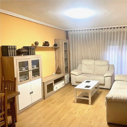 Foto 1 de Pis en venda a Astorga de 3 habitacions amb calefacció i ascensor