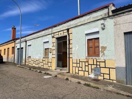 Foto 1 de Casa en venda a Astorga de 5 habitacions amb garatge