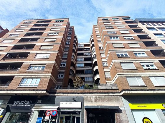 Foto 1 de Pis en venda a calle De Hernán Cortés de 5 habitacions amb terrassa i aire acondicionat