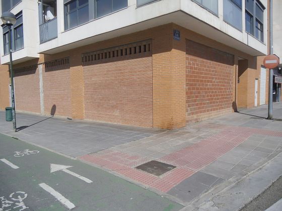 Foto 2 de Alquiler de local en calle Juan de Sariñena Utebo de 163 m²
