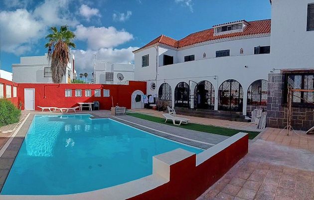 Foto 2 de Xalet en venda a Ciudad Jardín de 9 habitacions amb terrassa i piscina