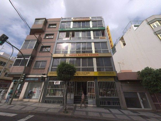 Foto 2 de Edifici en venda a calle Don Pedro Infinito amb ascensor