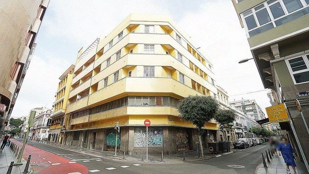 Foto 2 de Edifici en venda a calle Nicolás Estévanez de 1480 m²
