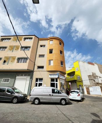 Foto 2 de Edifici en venda a calle Doctor Negrín de 623 m²