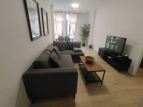 Foto 2 de Piso en alquiler en Alcaravaneras de 3 habitaciones con muebles y ascensor