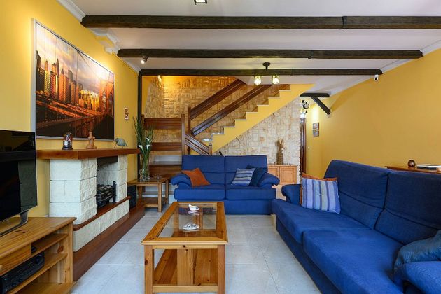 Foto 1 de Casa en lloguer a calle Alhelí de 3 habitacions amb terrassa i garatge