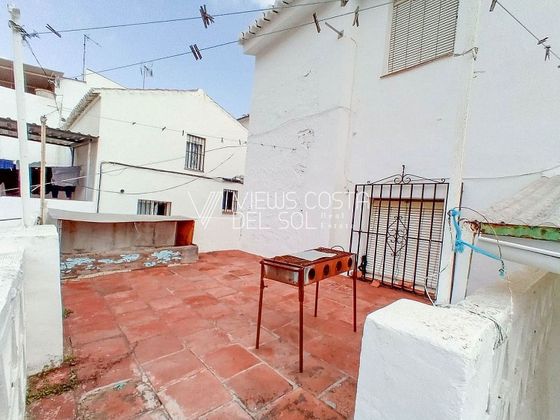 Foto 2 de Xalet en venda a Benamocarra de 6 habitacions amb terrassa