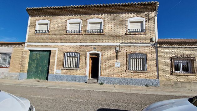 Foto 1 de Casa en venda a calle Mosen Juan Pablo Aznar de 7 habitacions amb terrassa i calefacció