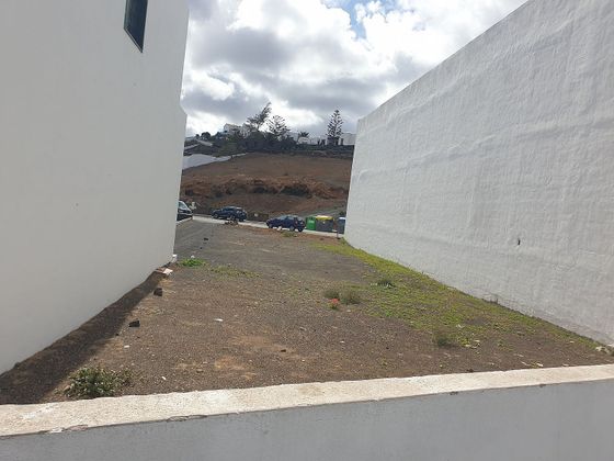 Foto 2 de Venta de terreno en Tinajo de 630 m²