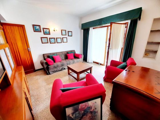 Foto 1 de Casa en venda a calle Portugal de 3 habitacions i 264 m²