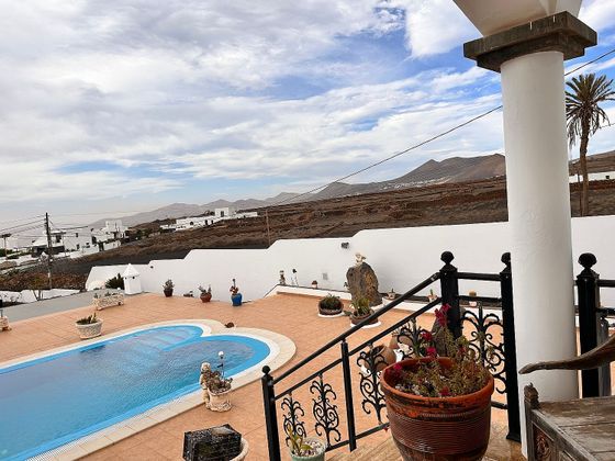 Foto 2 de Xalet en venda a Tías pueblo de 3 habitacions amb terrassa i piscina