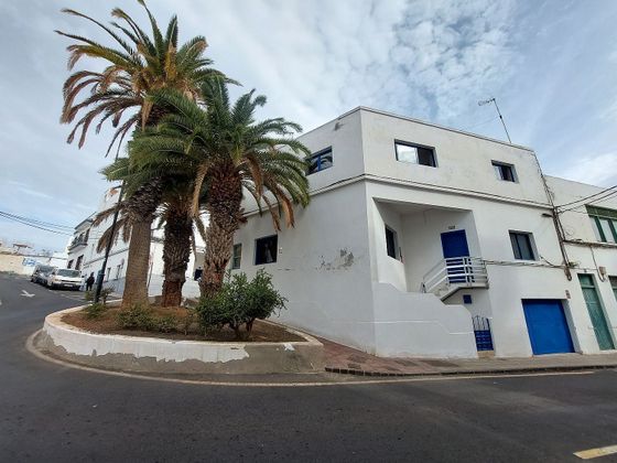 Foto 1 de Casa en venda a Centro - Arrecife de 2 habitacions amb garatge