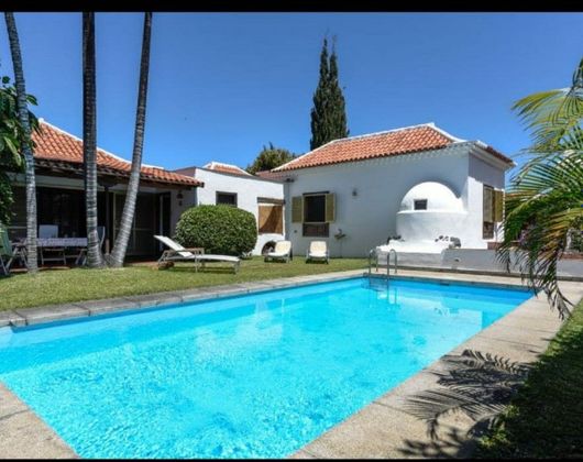 Foto 1 de Xalet en venda a Zona Botánico de 2 habitacions amb terrassa i piscina