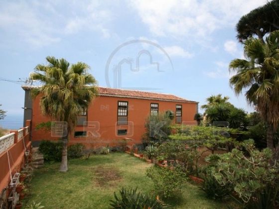 Foto 1 de Xalet en venda a Longuera-Toscal de 5 habitacions amb terrassa i jardí
