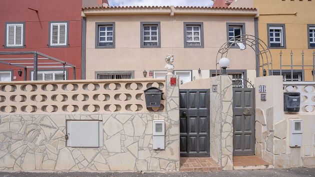 Foto 1 de Venta de casa adosada en calle Perseo de 3 habitaciones con terraza y piscina