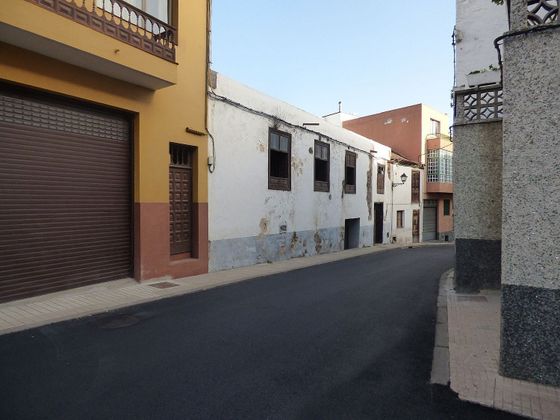 Foto 2 de Casa rural en venda a calle Cruz de Los Claveles de 3 habitacions i 290 m²